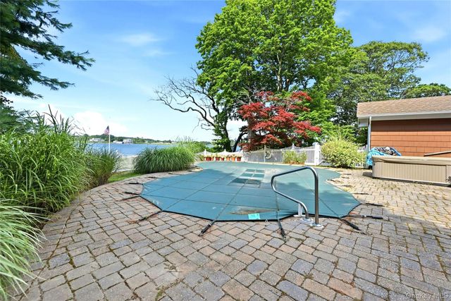 31 Tuthill Point Road, East Moriches, NY 11940