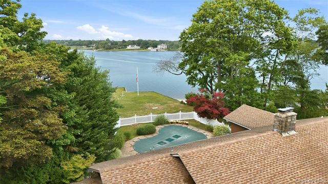 31 Tuthill Point Road, East Moriches, NY 11940