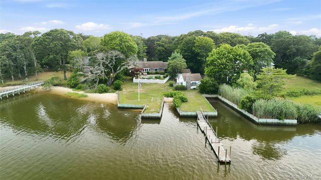 31 Tuthill Point Road, East Moriches, NY 11940