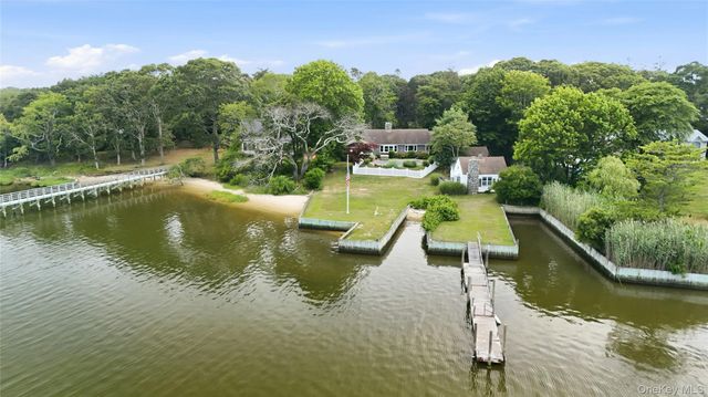 31 Tuthill Point Road, East Moriches, NY 11940
