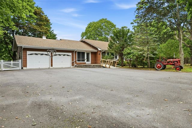 31 Tuthill Point Road, East Moriches, NY 11940