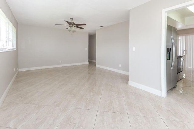 417 NE Cornwall Ave, Port St Lucie, FL 34983