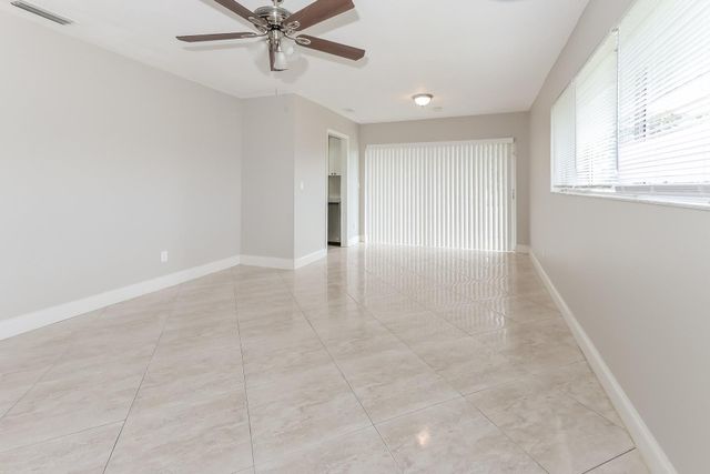 417 NE Cornwall Ave, Port St Lucie, FL 34983