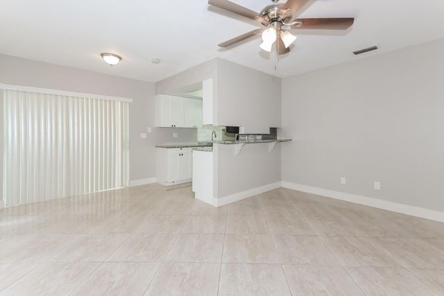 417 NE Cornwall Ave, Port St Lucie, FL 34983