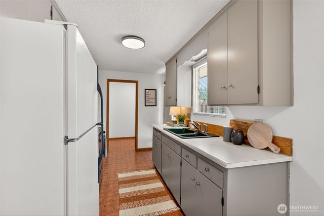 930 138th Street E, Tacoma, WA 98445