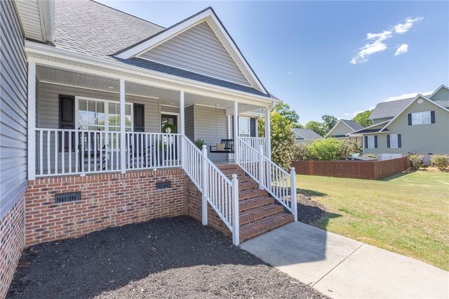 208 Mahaffey Road, Williamston, SC 29697