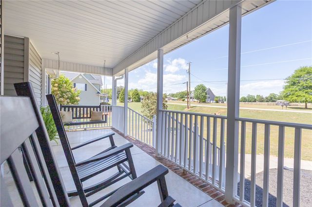 208 Mahaffey Road, Williamston, SC 29697