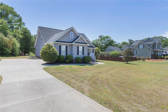 208 Mahaffey Road, Williamston, SC 29697