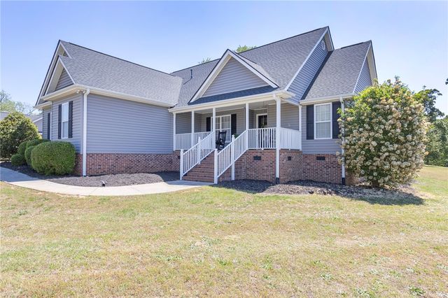 208 Mahaffey Road, Williamston, SC 29697