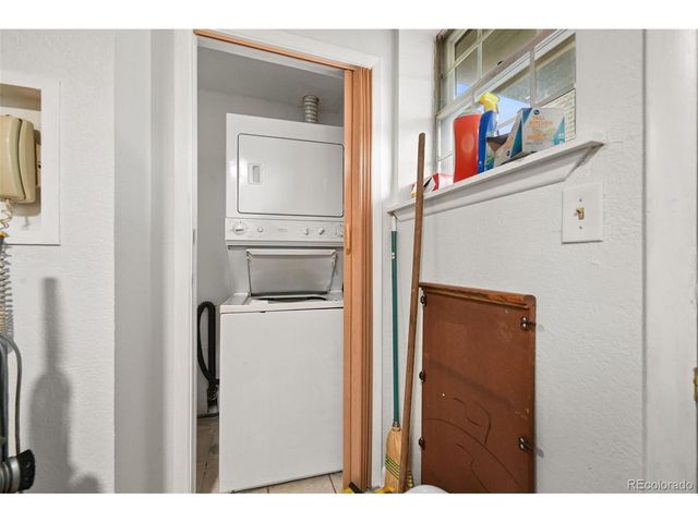 3480 S Akron St 8, Denver, CO 80231