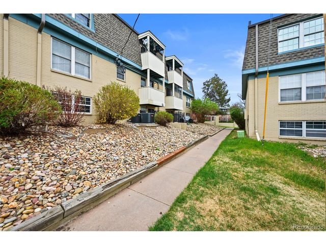 3480 S Akron St 8, Denver, CO 80231