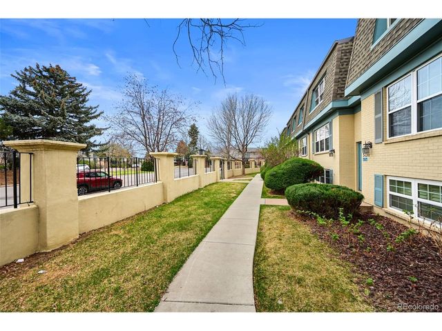 3480 S Akron St 8, Denver, CO 80231