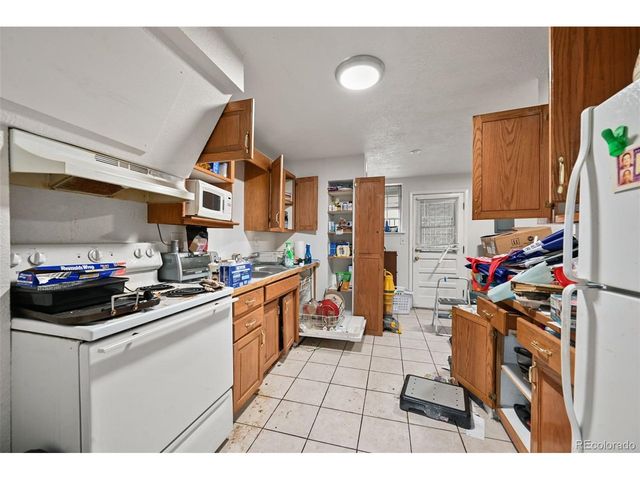 3480 S Akron St 8, Denver, CO 80231