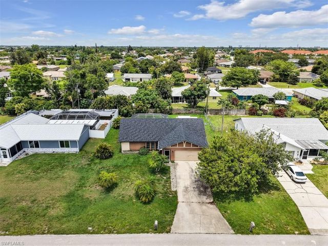 209 NE 9th CT, Cape Coral, FL 33909