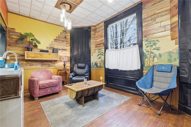 502 Walnut Ave, Clairton, PA 15025