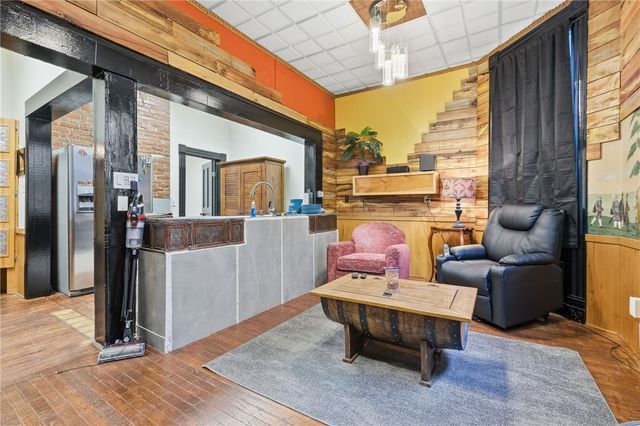 502 Walnut Ave, Clairton, PA 15025