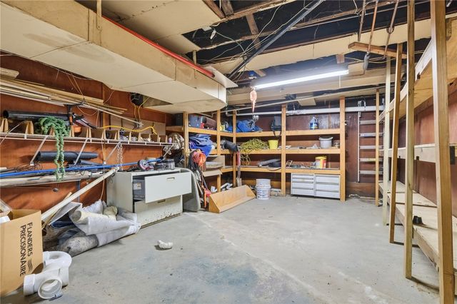 502 Walnut Ave, Clairton, PA 15025