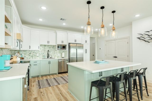 312 Seabean Street, Surfside Beach, TX 77541