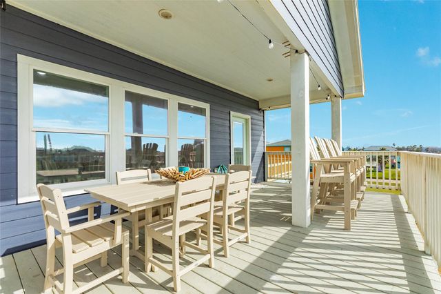 312 Seabean Street, Surfside Beach, TX 77541