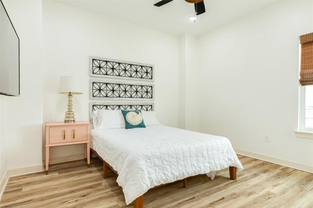 312 Seabean Street, Surfside Beach, TX 77541