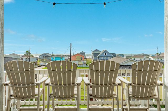312 Seabean Street, Surfside Beach, TX 77541