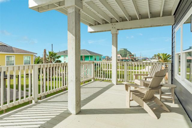 312 Seabean Street, Surfside Beach, TX 77541