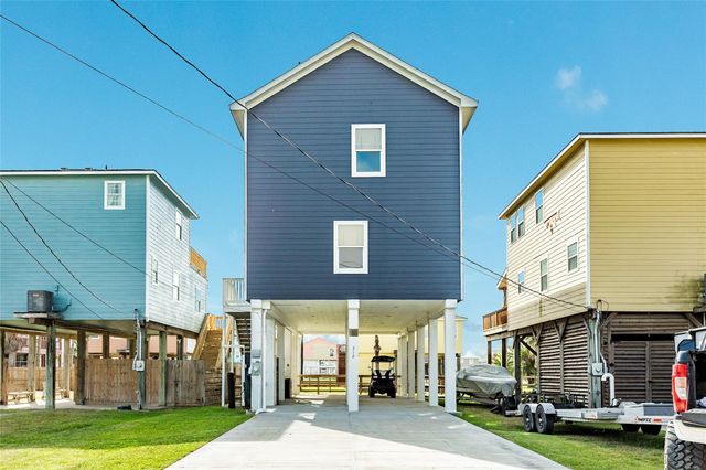312 Seabean Street, Surfside Beach, TX 77541