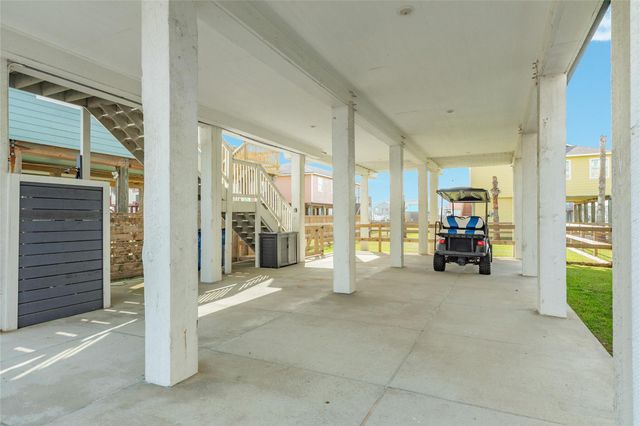 312 Seabean Street, Surfside Beach, TX 77541