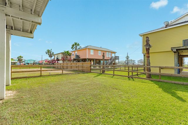 312 Seabean Street, Surfside Beach, TX 77541