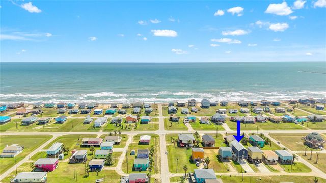 312 Seabean Street, Surfside Beach, TX 77541