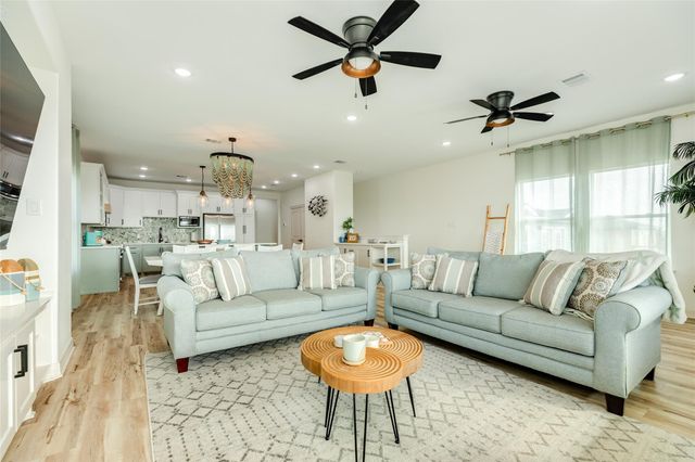 312 Seabean Street, Surfside Beach, TX 77541
