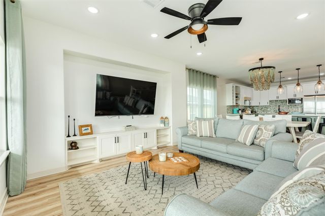 312 Seabean Street, Surfside Beach, TX 77541