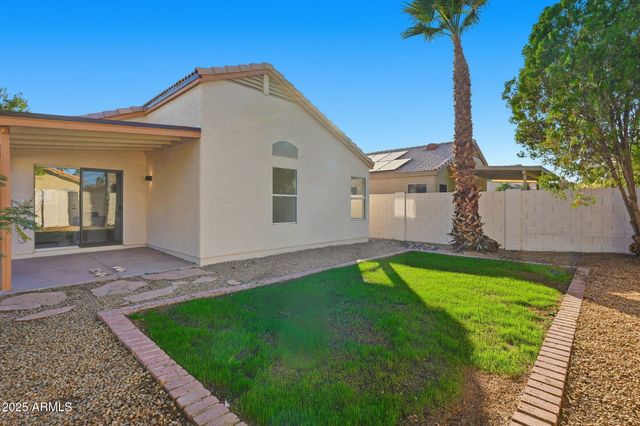 4618 E CHARLESTON Avenue, Phoenix, AZ 85032