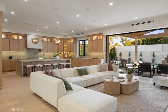 1658 5th, Manhattan Beach, CA 90266