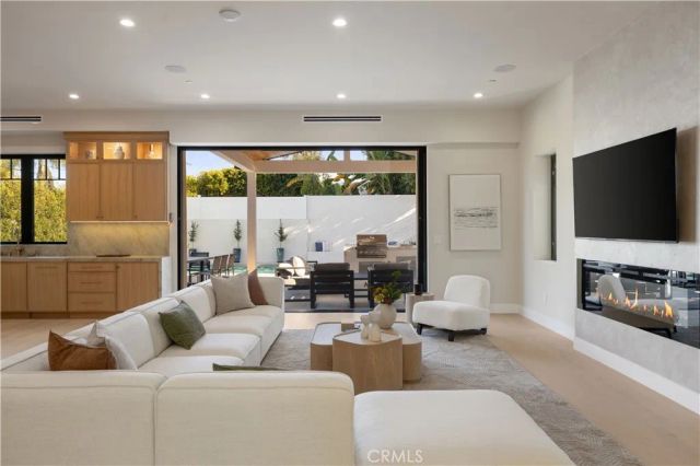 1658 5th, Manhattan Beach, CA 90266