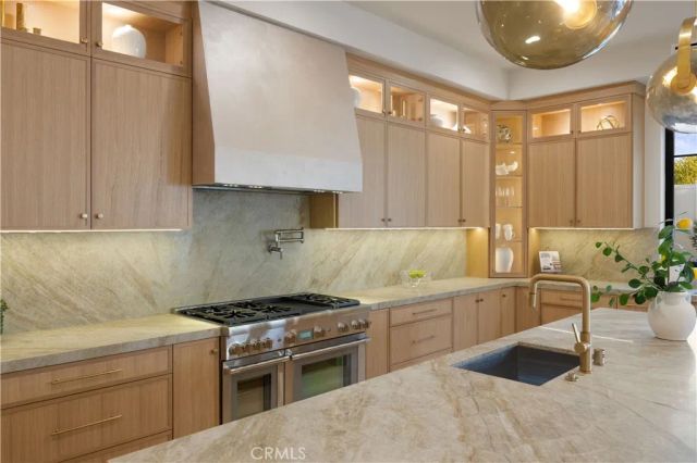 1658 5th, Manhattan Beach, CA 90266