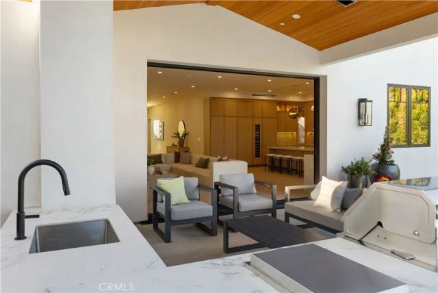 1658 5th, Manhattan Beach, CA 90266