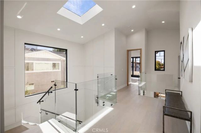 1658 5th, Manhattan Beach, CA 90266