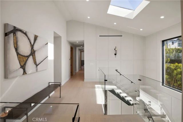 1658 5th, Manhattan Beach, CA 90266