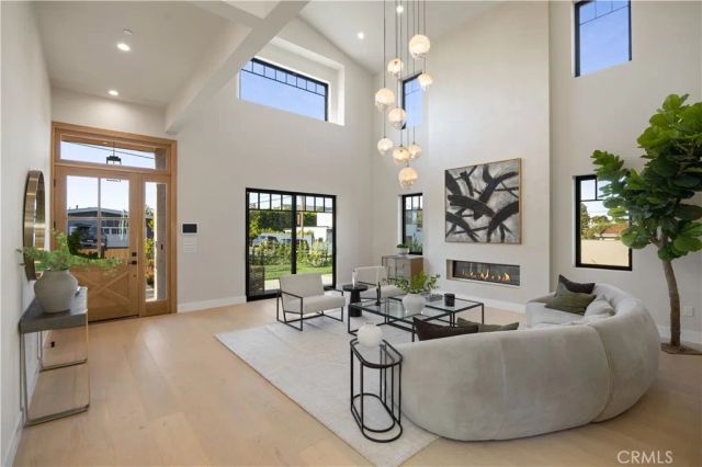 1658 5th, Manhattan Beach, CA 90266