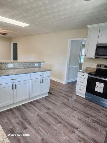 685 Lord Dunmore DR, Virginia Beach, VA 23464