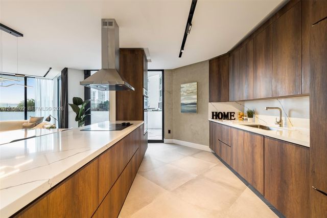 3370 Hidden Bay Dr 409, Aventura, FL 33180