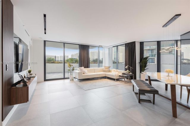 3370 Hidden Bay Dr 409, Aventura, FL 33180