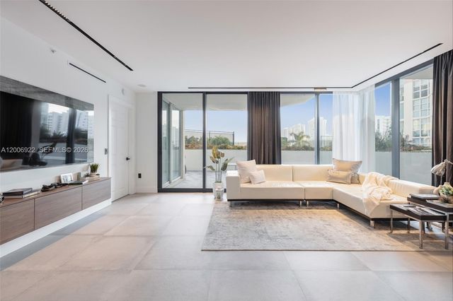 3370 Hidden Bay Dr 409, Aventura, FL 33180