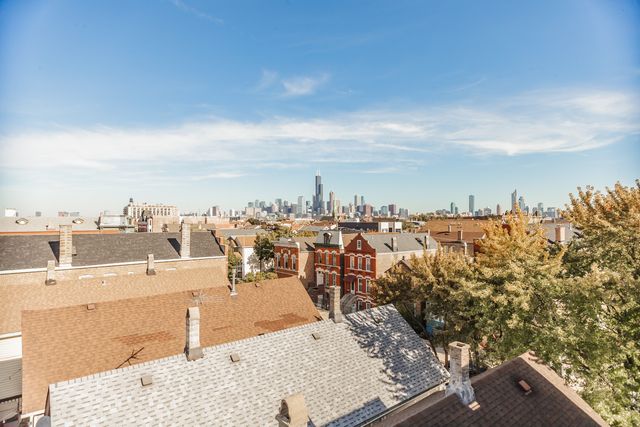 2018 S Loomis Street 3, Chicago, IL 60608