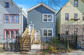 2731 S Whipple Street, Chicago, IL 60623