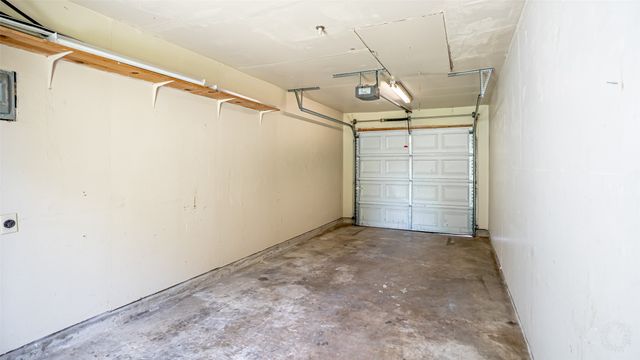 217 Wintercrest Road, Burleson, TX 76028