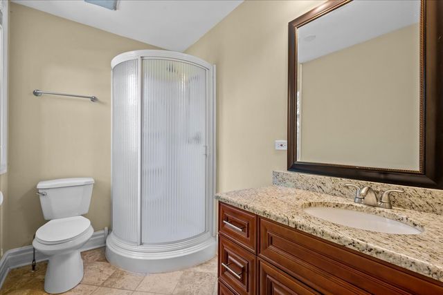 2925 Parkside Drive, Highland Park, IL 60035