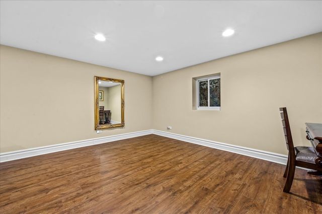 2925 Parkside Drive, Highland Park, IL 60035