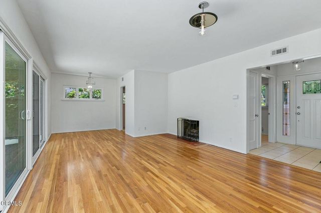1325 Lomay Place, Pasadena, CA 91103